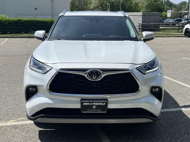 used 2022 Toyota Highlander car, priced at $32,790