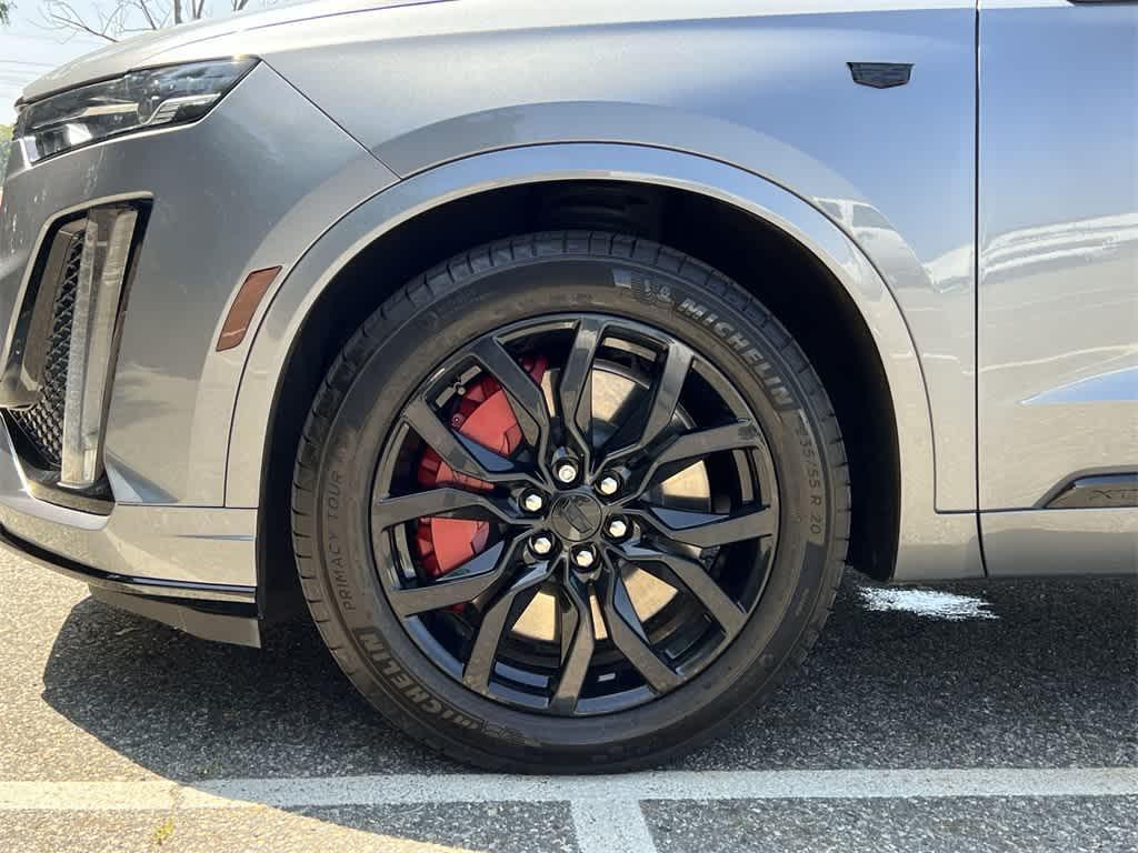 used 2022 Cadillac XT6 car, priced at $35,990