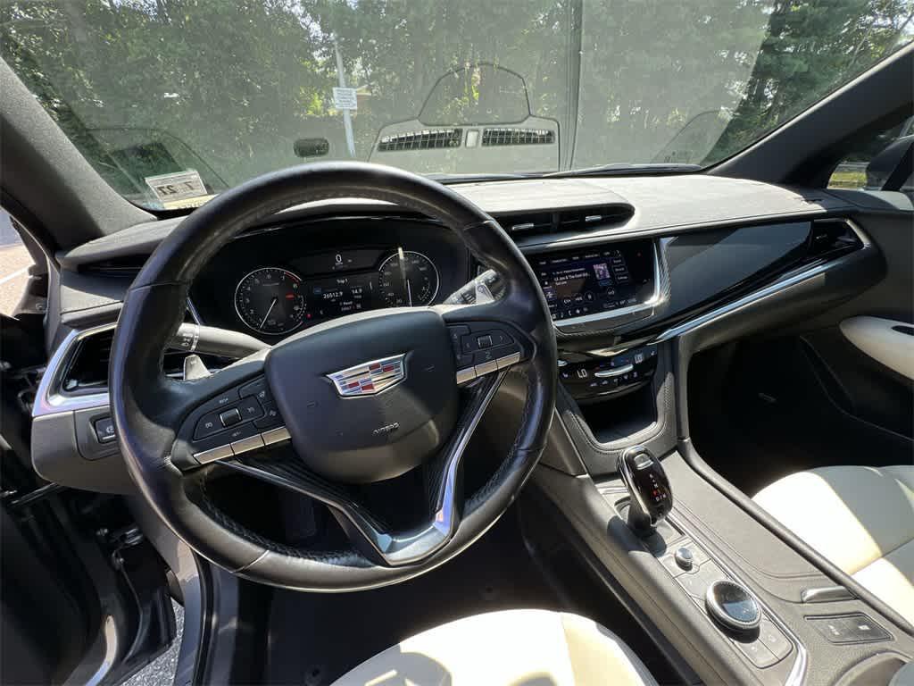 used 2022 Cadillac XT6 car, priced at $35,990