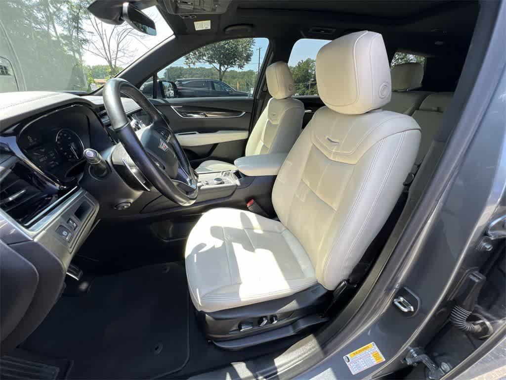 used 2022 Cadillac XT6 car, priced at $35,990