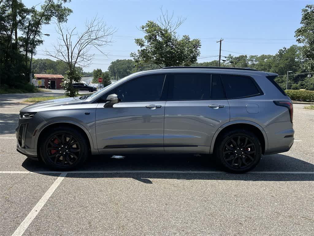 used 2022 Cadillac XT6 car, priced at $35,990