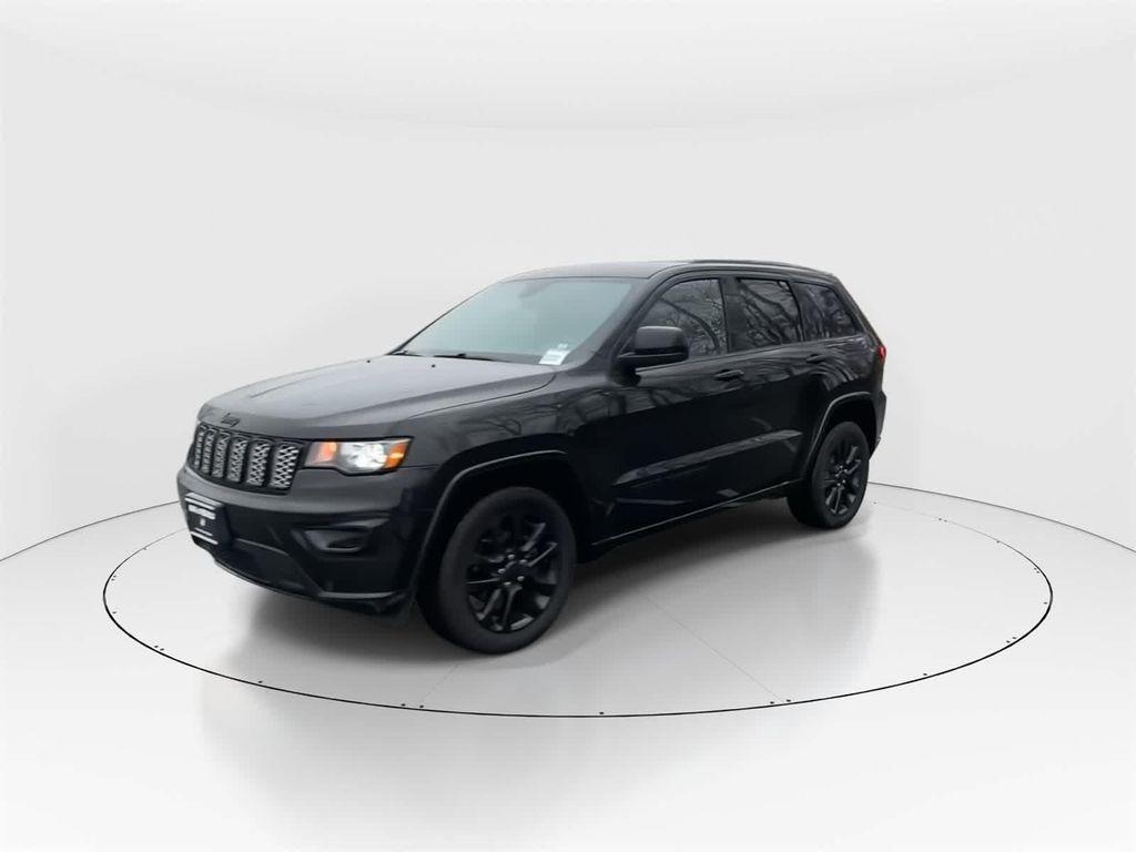 used 2017 Jeep Grand Cherokee car, priced at $15,490