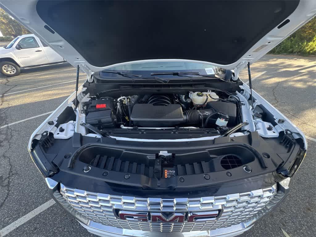 used 2023 GMC Yukon car, priced at $68,990