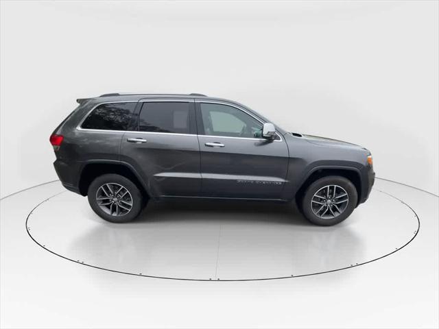 used 2017 Jeep Grand Cherokee car, priced at $14,490