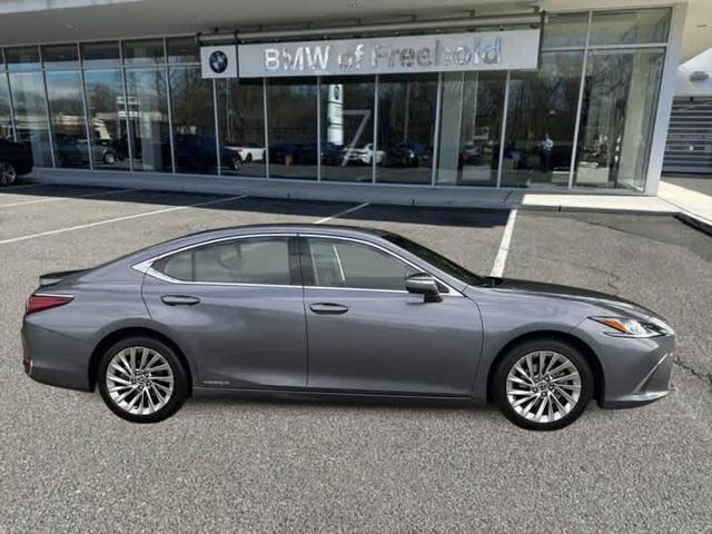 used 2019 Lexus ES 300h car, priced at $26,490