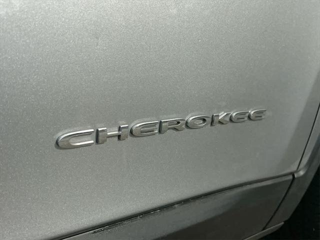 used 2014 Jeep Cherokee car, priced at $8,490