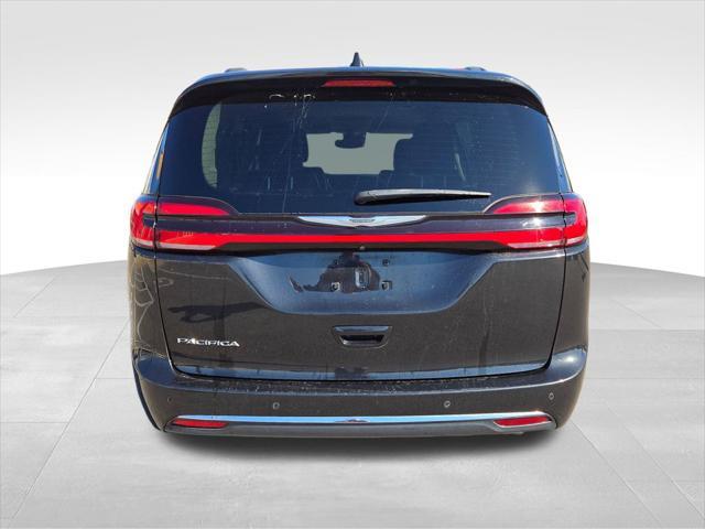 used 2022 Chrysler Pacifica car, priced at $22,400