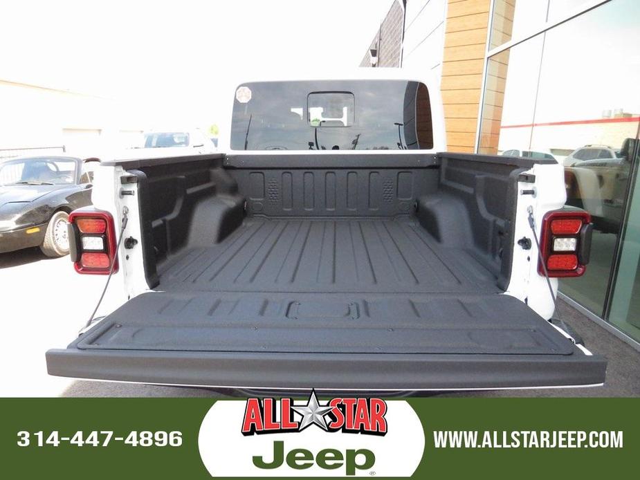 new 2024 Jeep Gladiator car, priced at $59,340