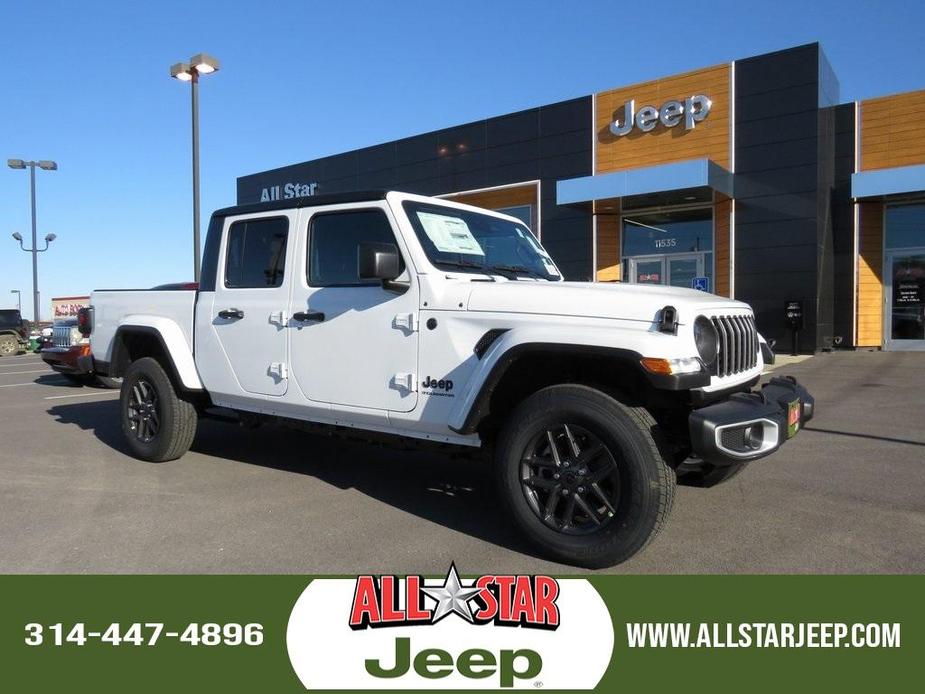 new 2024 Jeep Gladiator car, priced at $37,500