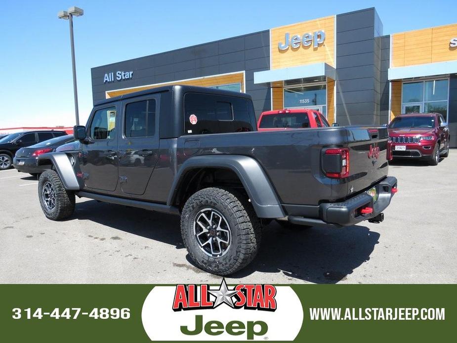 new 2024 Jeep Gladiator car, priced at $55,911