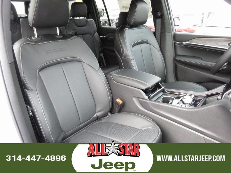 new 2024 Jeep Grand Cherokee L car, priced at $62,709