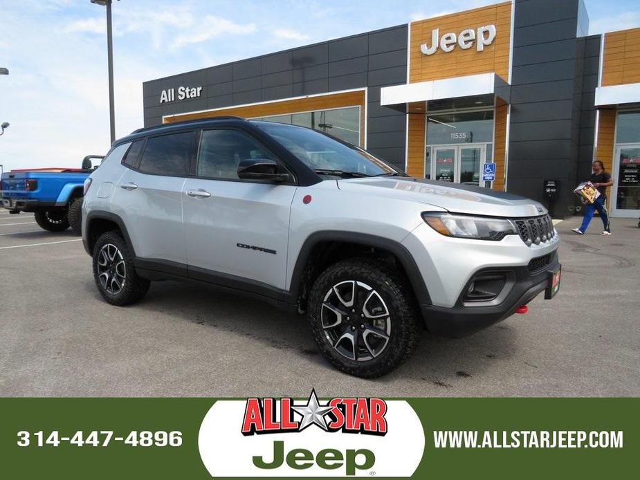 new 2024 Jeep Compass car, priced at $29,451