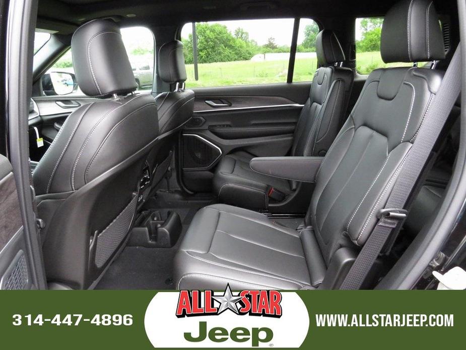 new 2024 Jeep Grand Cherokee L car, priced at $48,901