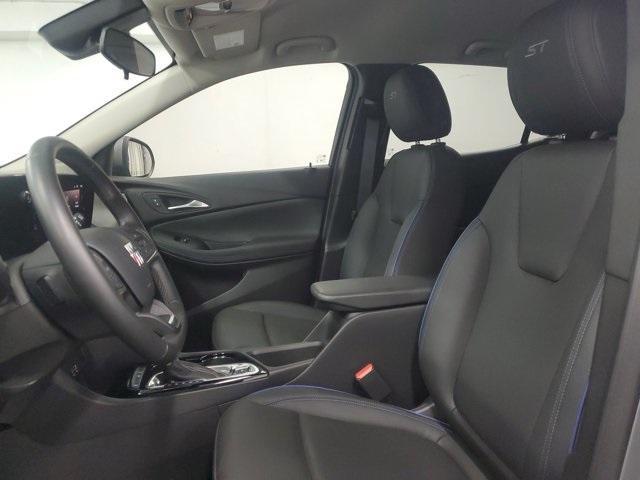 used 2025 Buick Encore GX car, priced at $25,890