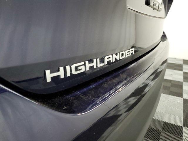 used 2021 Toyota Highlander car, priced at $33,290