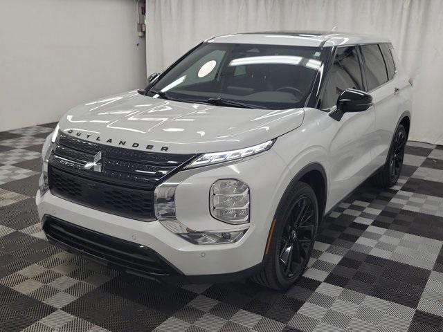 used 2022 Mitsubishi Outlander car, priced at $20,590
