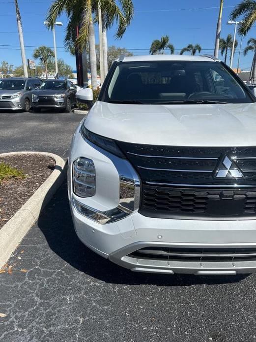 new 2024 Mitsubishi Outlander car, priced at $37,875