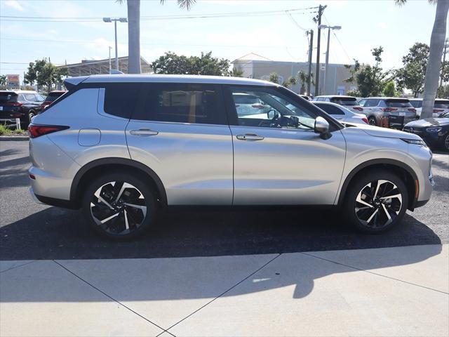 new 2024 Mitsubishi Outlander car, priced at $31,360