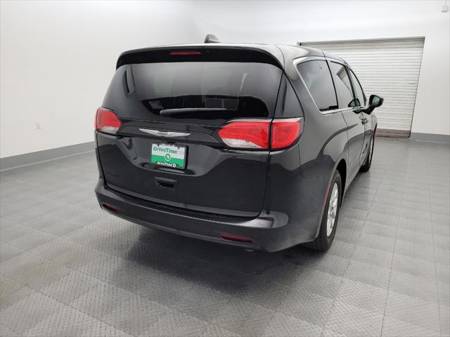 used 2017 Chrysler Pacifica car, priced at $15,595