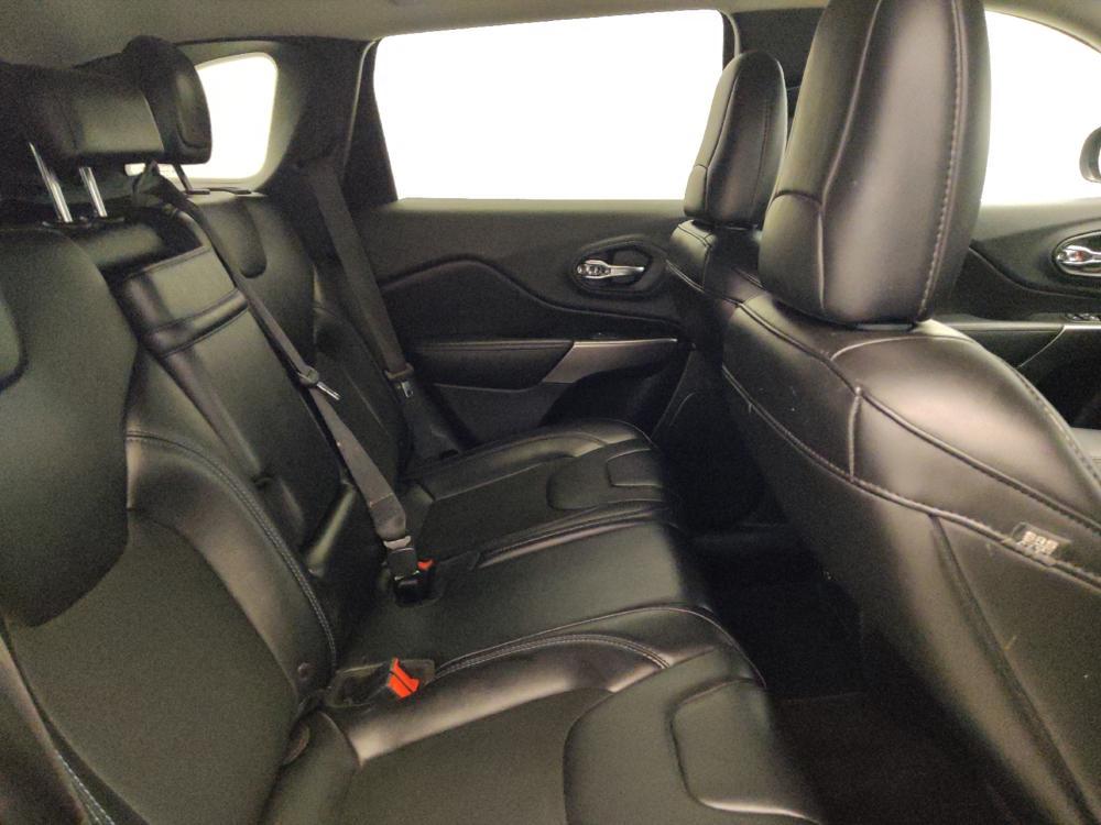 used 2019 Jeep Cherokee car, priced at $17,195