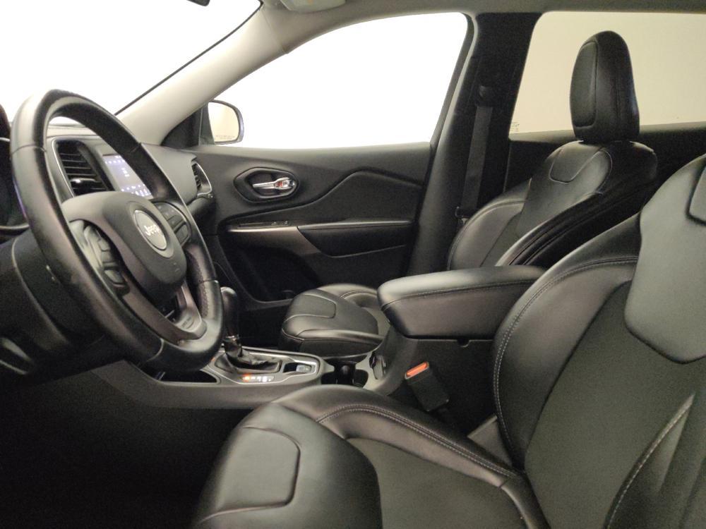 used 2019 Jeep Cherokee car, priced at $17,195