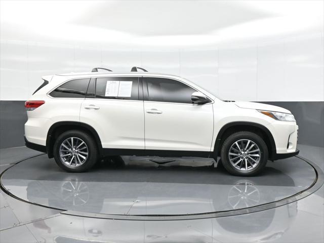 used 2019 Toyota Highlander car, priced at $24,988