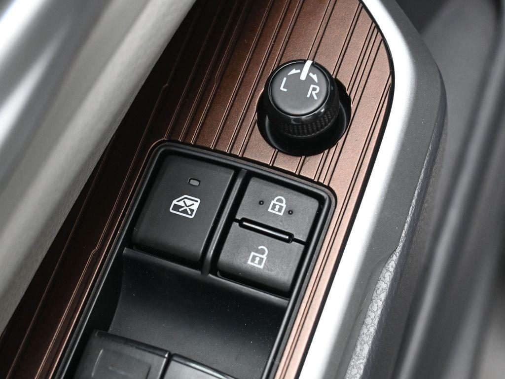 used 2024 Toyota Sienna car, priced at $42,990