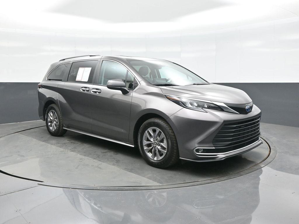 used 2024 Toyota Sienna car, priced at $43,022