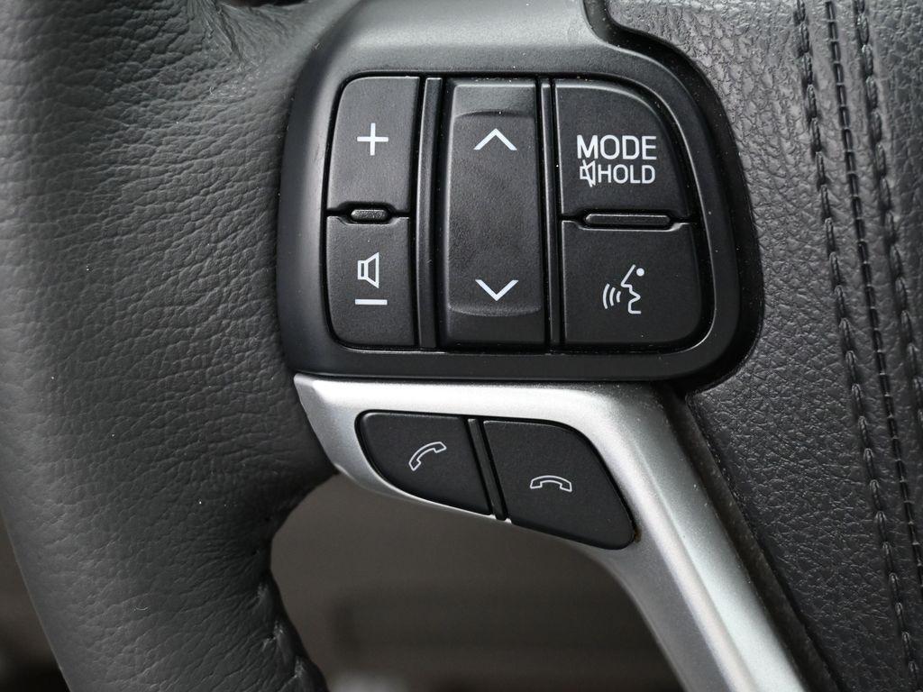 used 2018 Toyota Sienna car, priced at $27,266