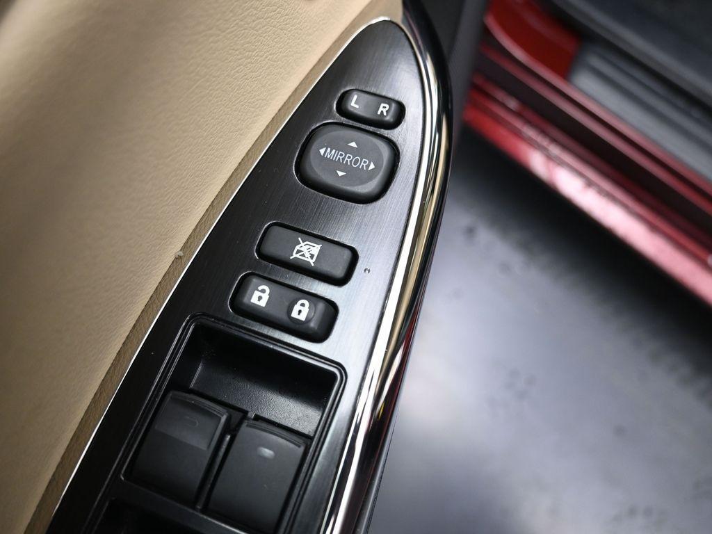 used 2016 Toyota Avalon Hybrid car, priced at $19,990