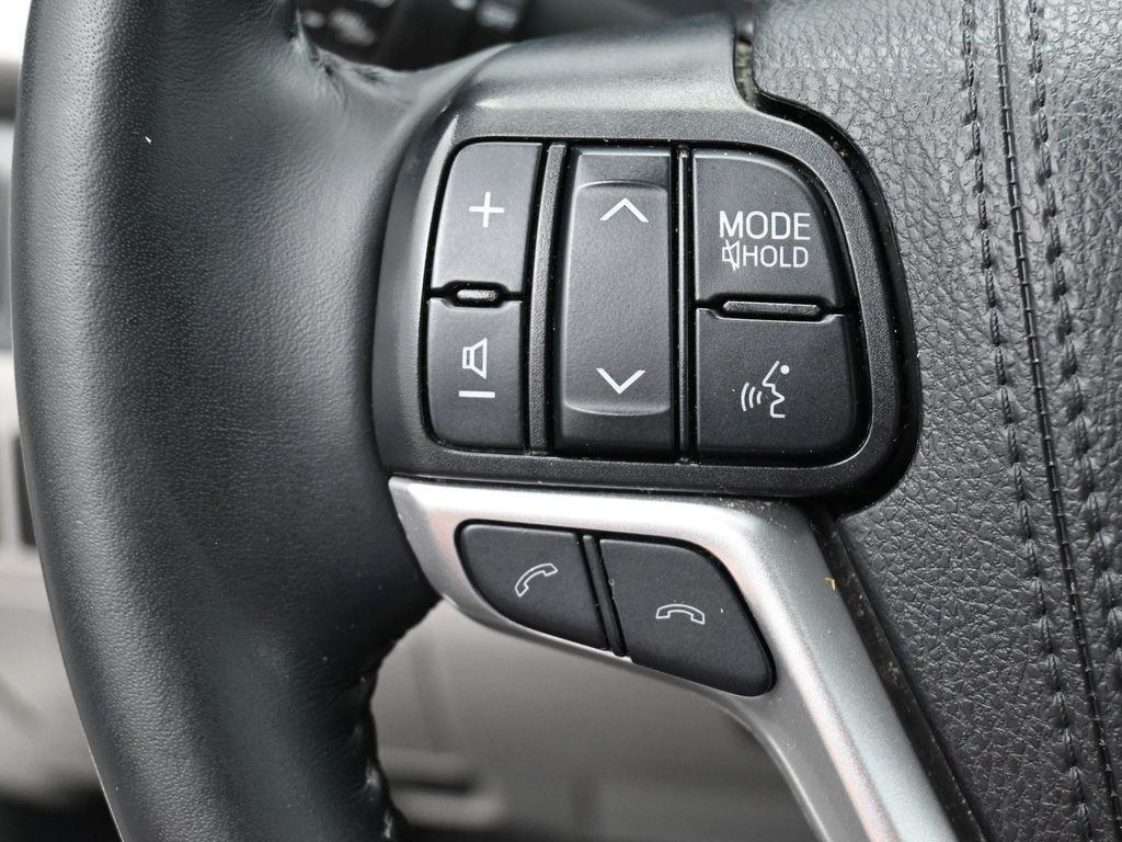 used 2019 Toyota Highlander Hybrid car, priced at $31,820