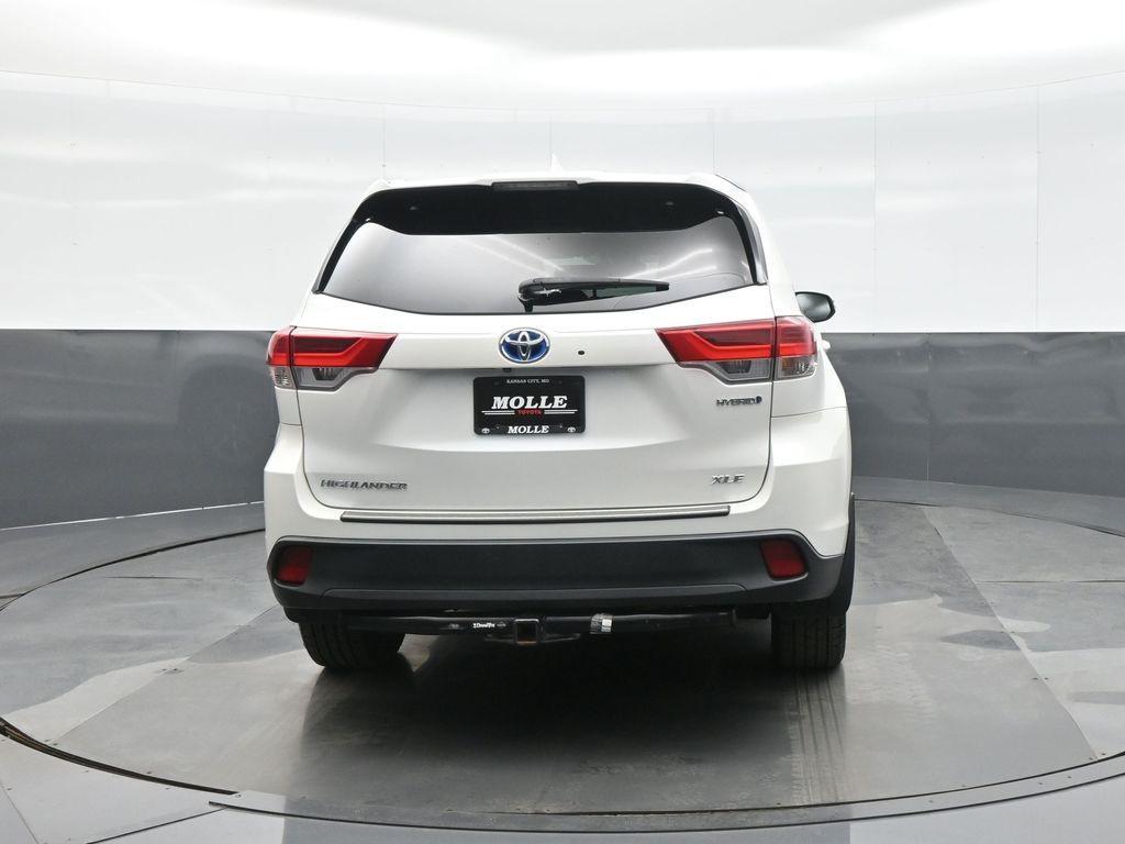 used 2019 Toyota Highlander Hybrid car, priced at $31,820