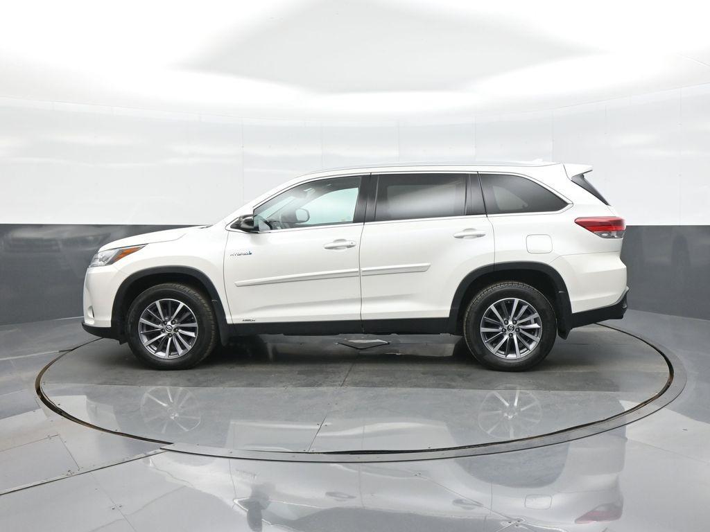 used 2019 Toyota Highlander Hybrid car, priced at $31,820