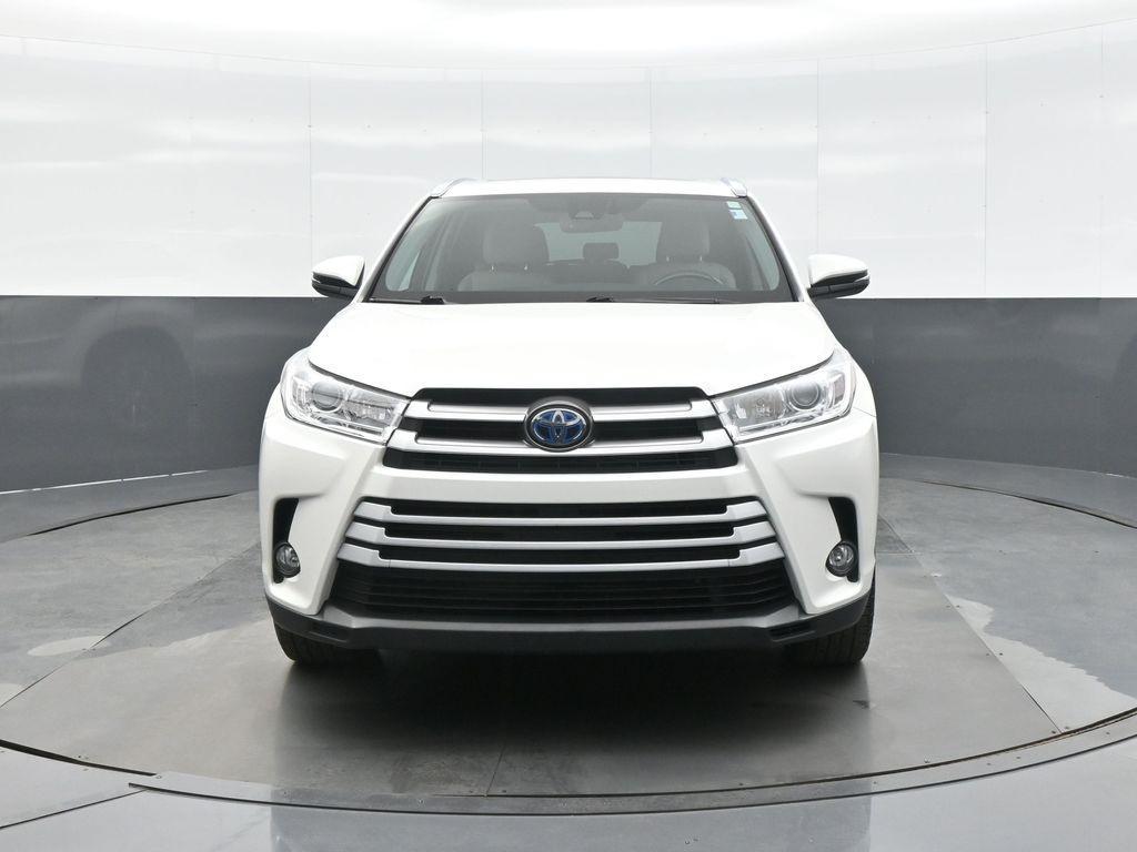 used 2019 Toyota Highlander Hybrid car, priced at $31,820