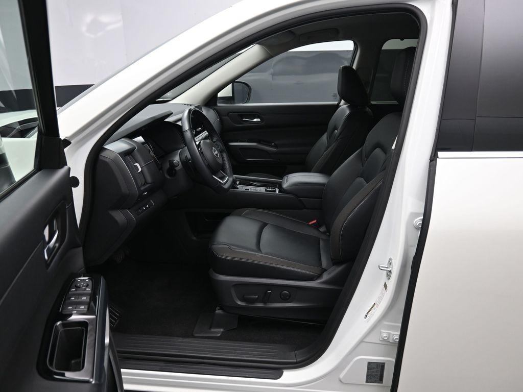 used 2022 Nissan Pathfinder car, priced at $31,079