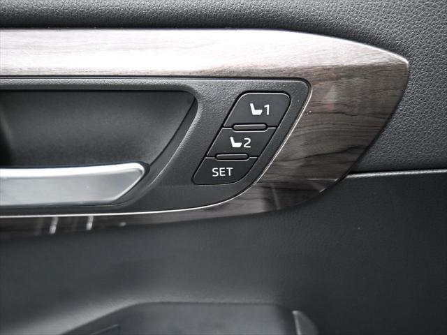 used 2021 Toyota Highlander Hybrid car, priced at $44,969