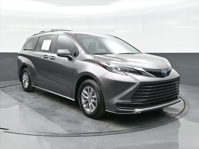 used 2024 Toyota Sienna car, priced at $45,997