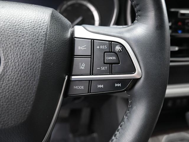 used 2022 Toyota Highlander car, priced at $45,375