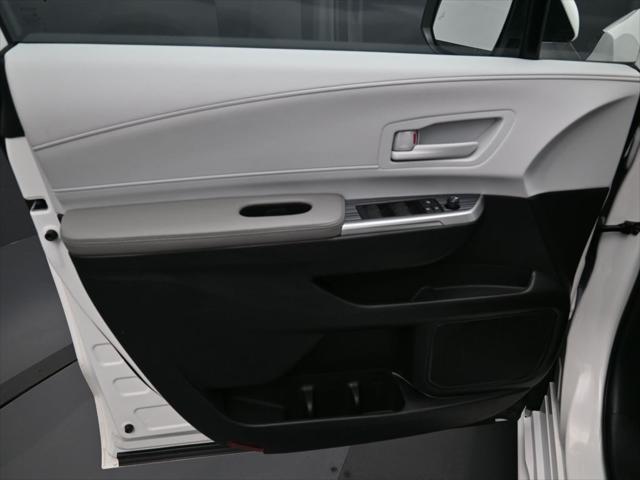 used 2025 Toyota Sienna car, priced at $45,557