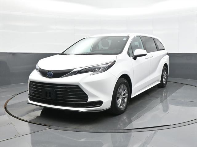 used 2025 Toyota Sienna car, priced at $45,557