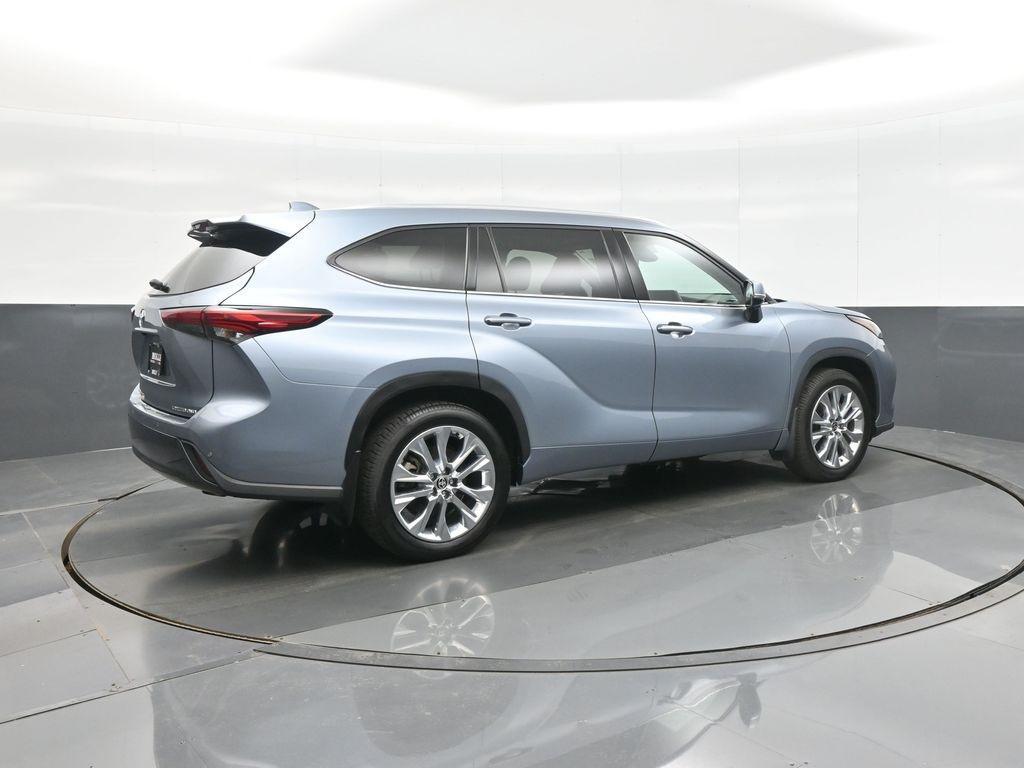 used 2023 Toyota Highlander car, priced at $42,888