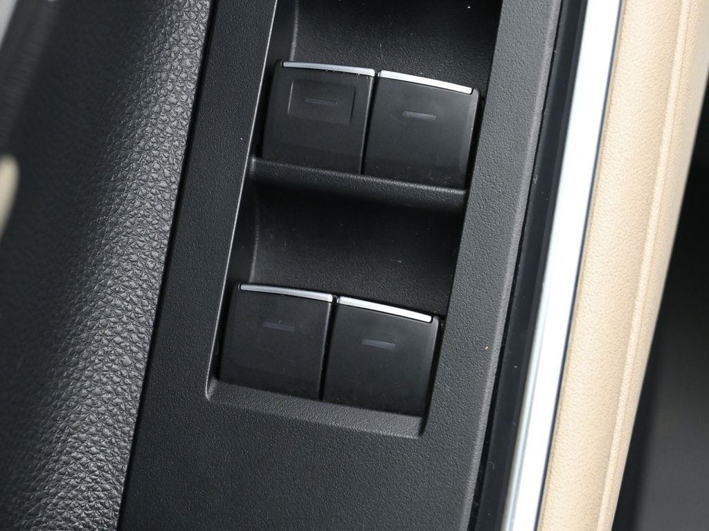 used 2023 Toyota Highlander car, priced at $42,888