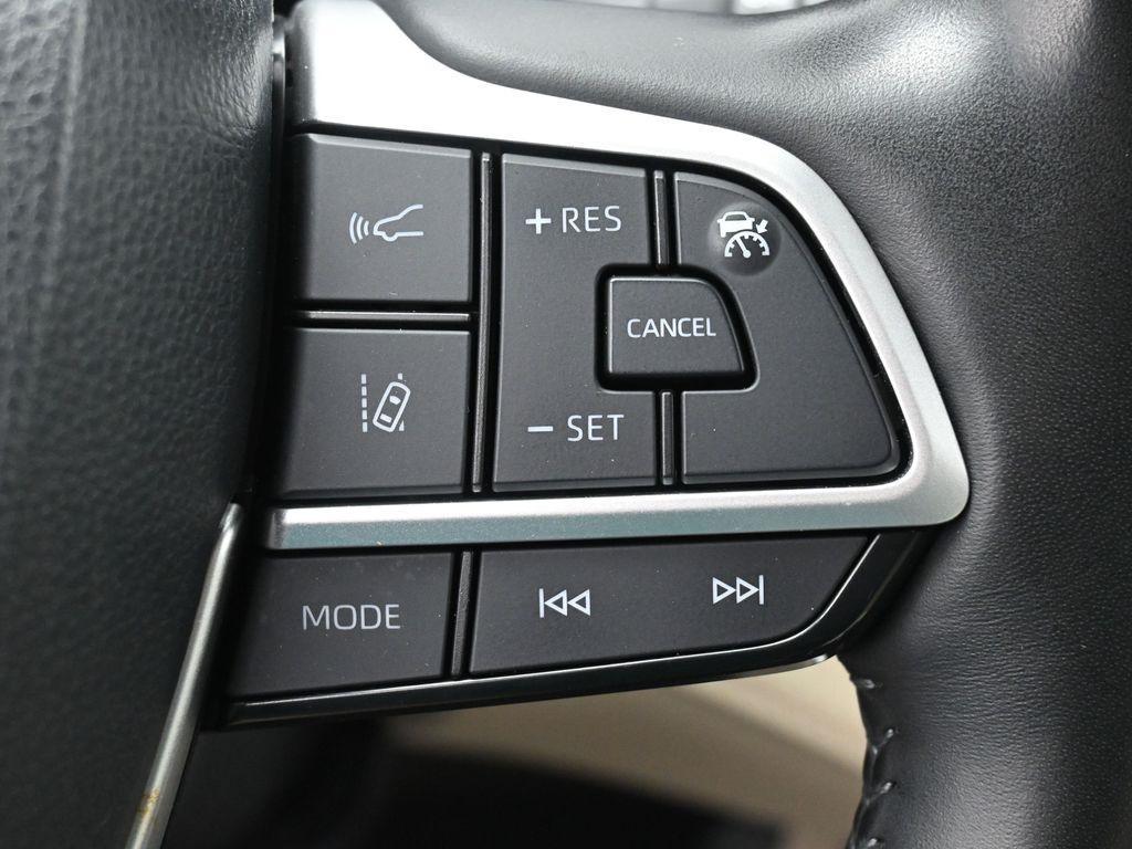 used 2023 Toyota Highlander car, priced at $42,888