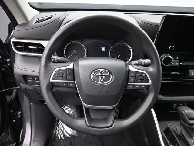 used 2023 Toyota Highlander car, priced at $35,883