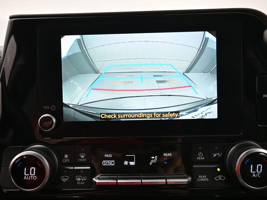 used 2023 Toyota Highlander car, priced at $32,754