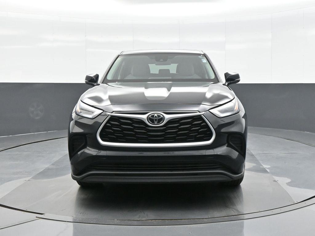 used 2023 Toyota Highlander car, priced at $32,754