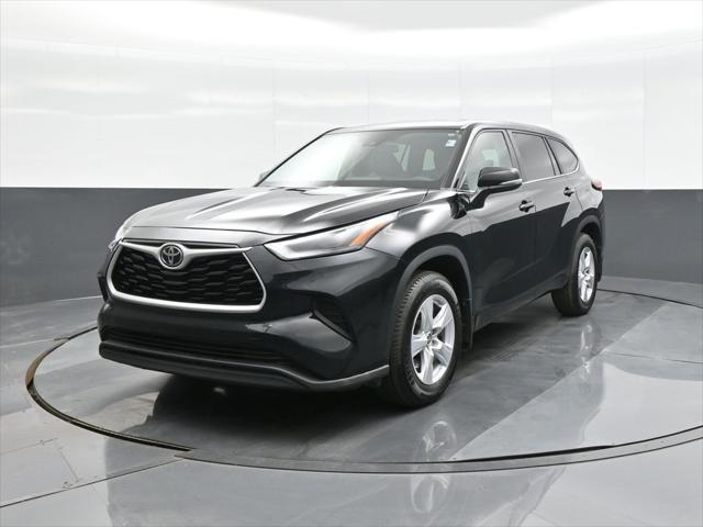 used 2023 Toyota Highlander car, priced at $35,609