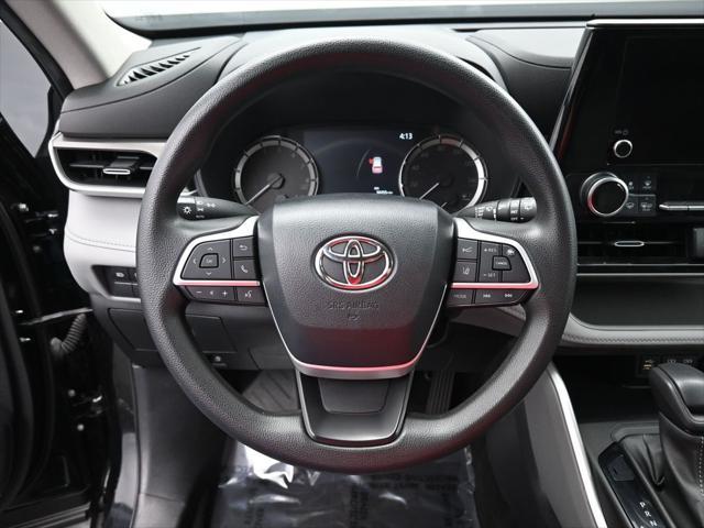 used 2023 Toyota Highlander car, priced at $35,609