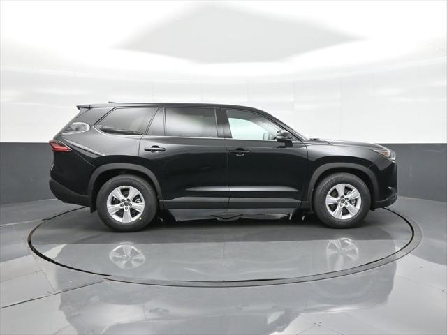 new 2025 Toyota Highlander car, priced at $43,048