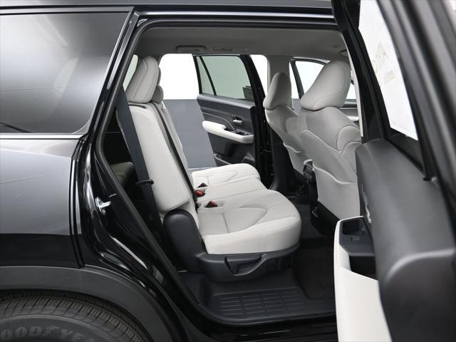 new 2025 Toyota Highlander car, priced at $43,048